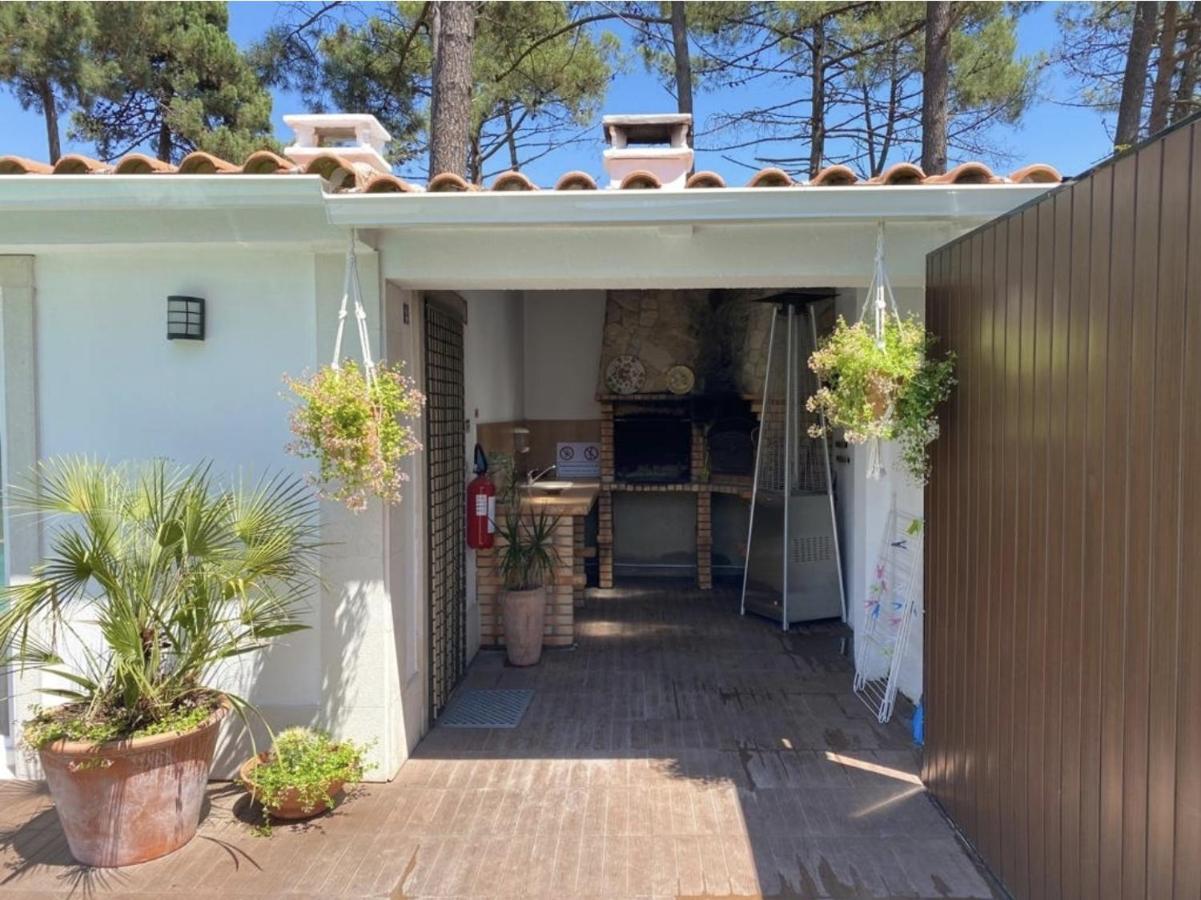 Guest House Ruceel Aroeira Almada Exterior photo